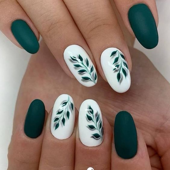 Green Christmas nails