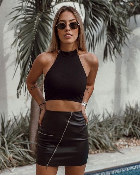 leather shorts outfit 