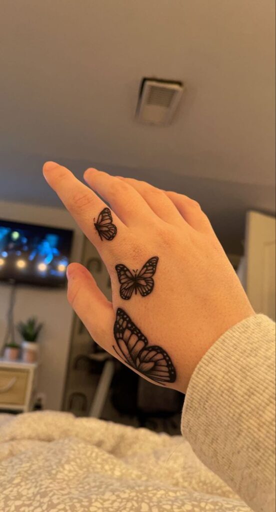butterfly mehndi design
