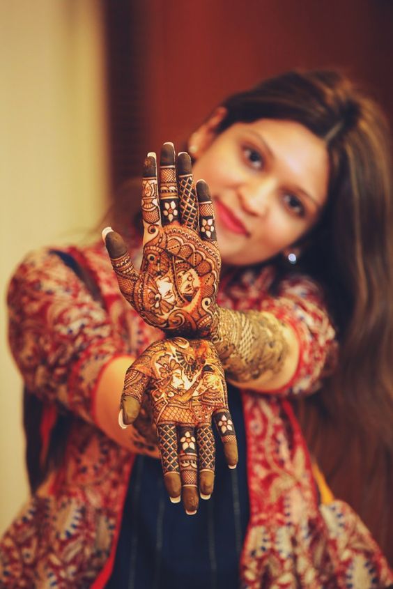 125 Front Hand Mehndi Design Ideas To Fall In Love With! - Wedbook-hangkhonggiare.com.vn