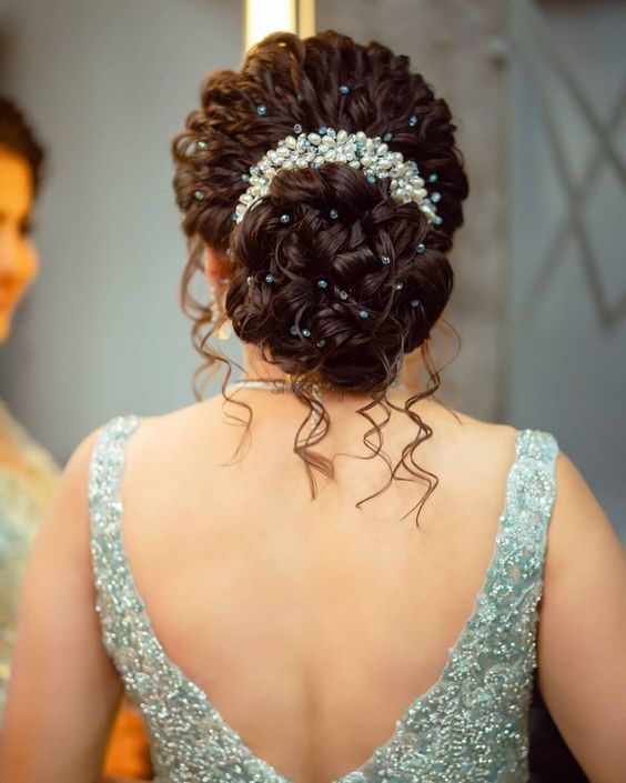 curly hairstyles for lehenga 